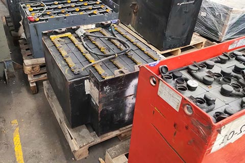 牡丹江收购铁锂电池公司|收购钴酸锂电池回收站